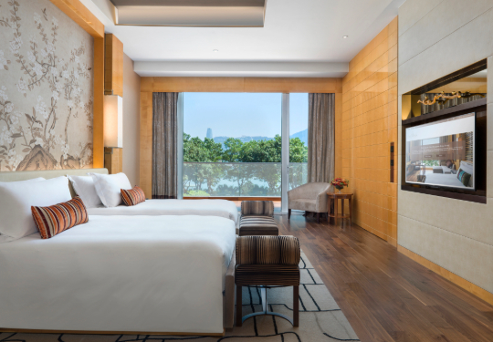 Black Friday: Extended Suite Escape