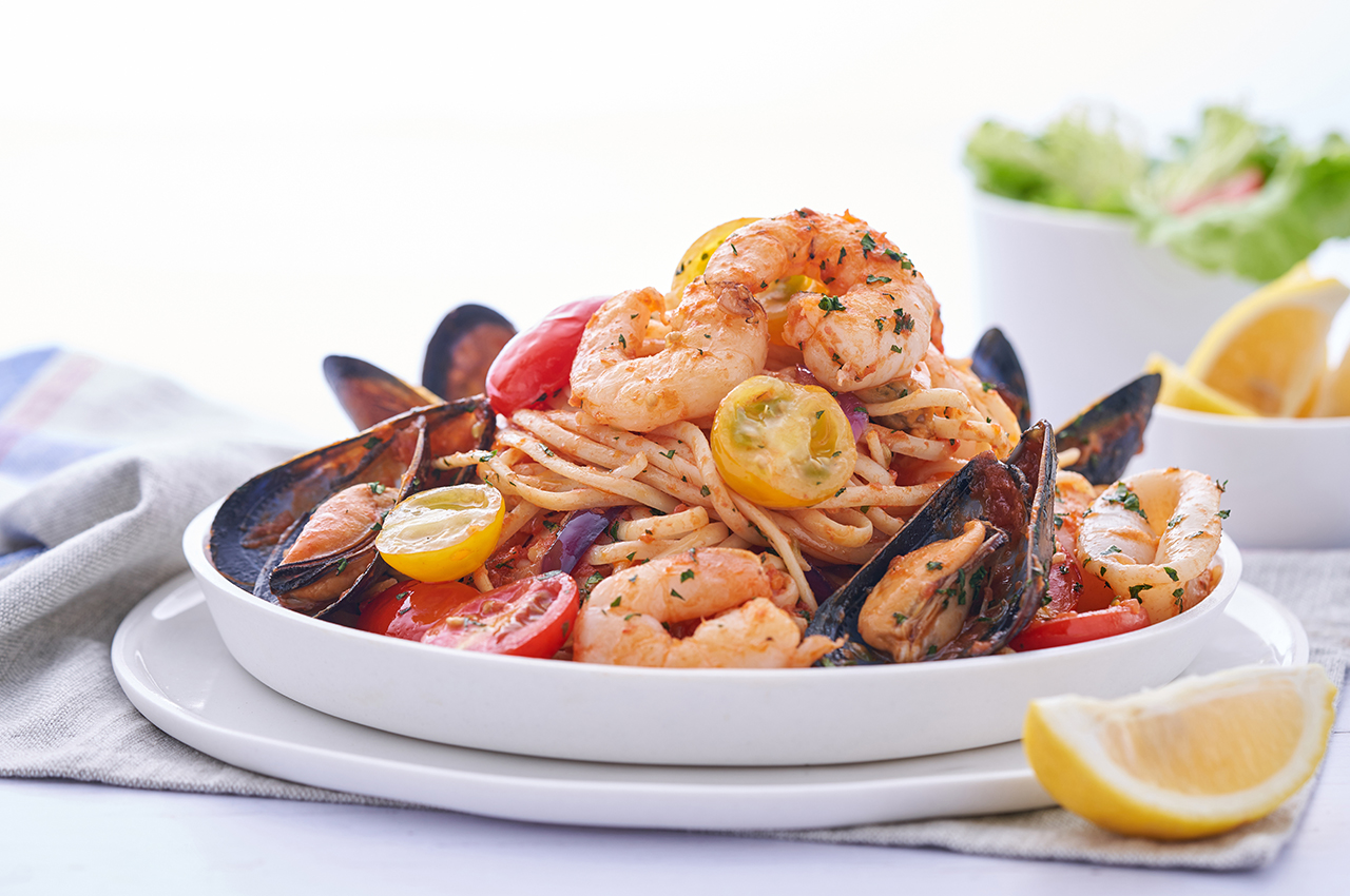 Linguine with Assorted Seafood and Spicy Tomato Sauce