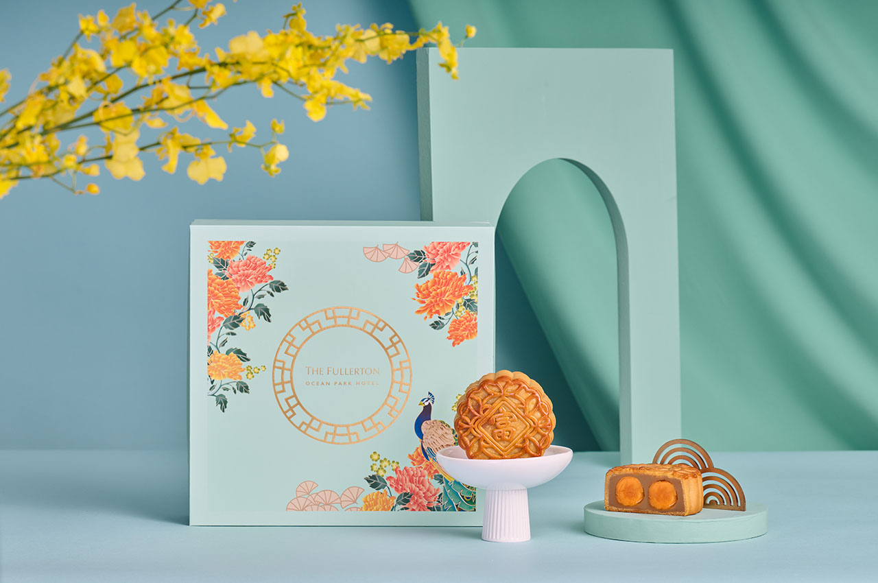 The Fullerton Eight Treasures Deluxe Mooncake Gift Box