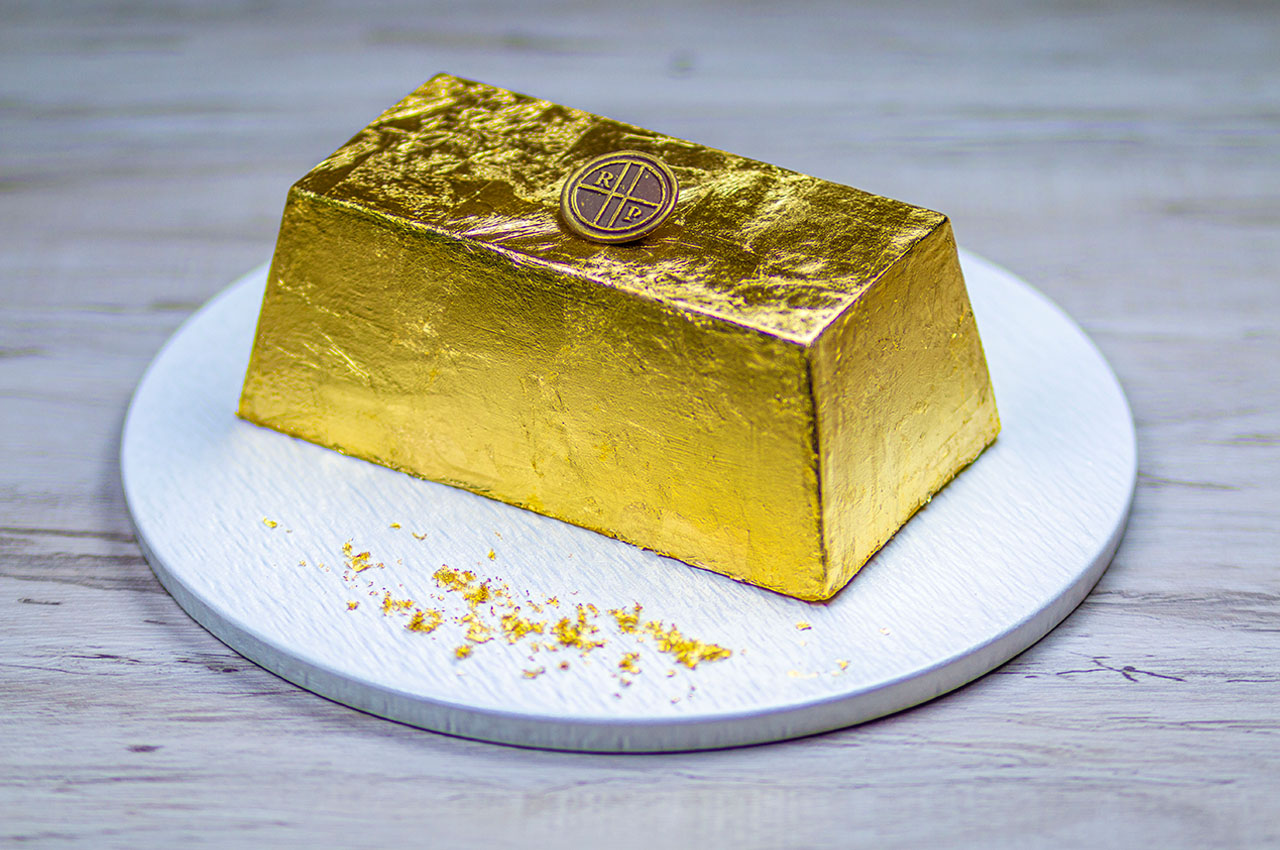 2025_Golden Cake