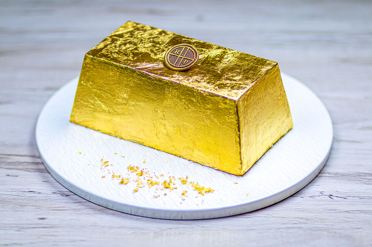 2025_Golden Cake