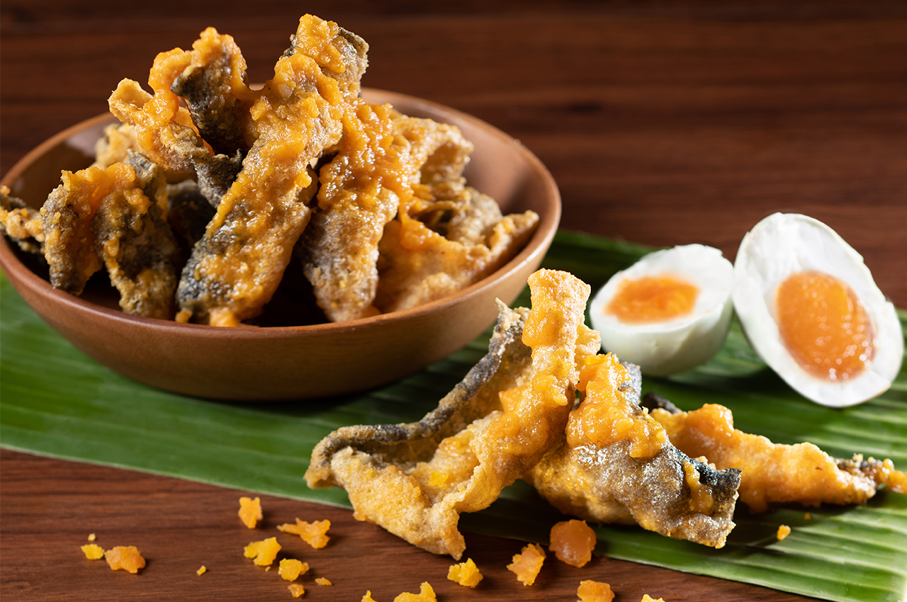 Fried Fish Skin with Salted Egg Yolk